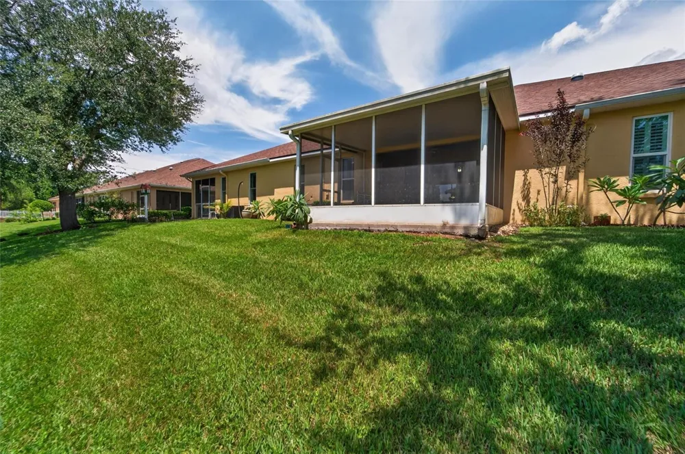 1113 SAVANNAH LANDINGS AVENUE Valrico, FL 33596