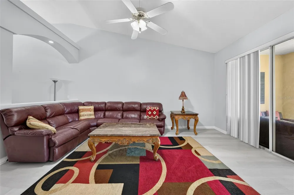1113 SAVANNAH LANDINGS AVENUE Valrico, FL 33596