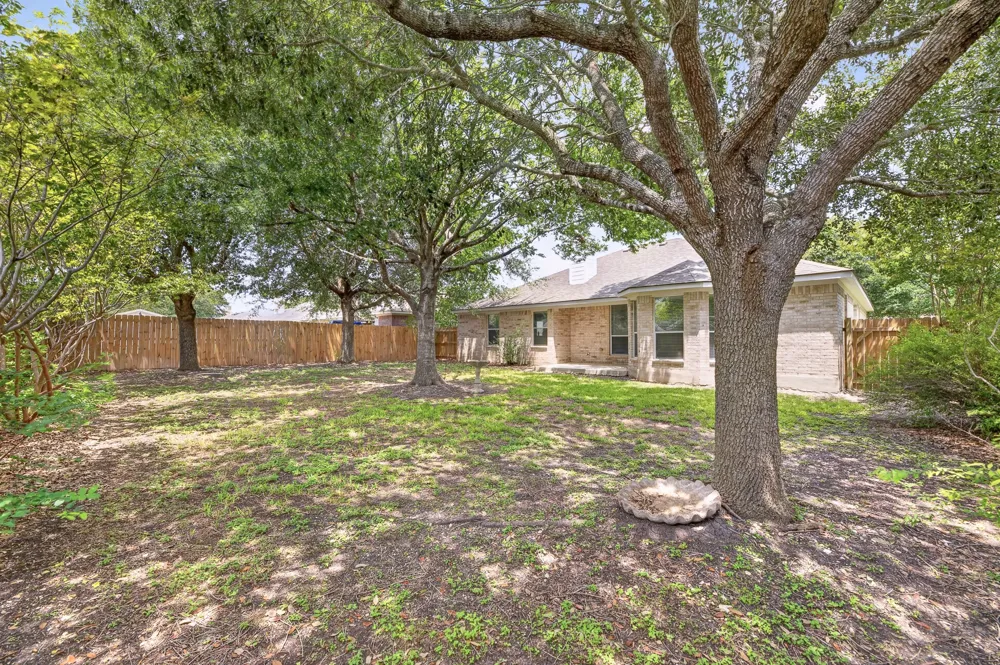 1604 Prickly Pear Street Lockhart, TX 78644