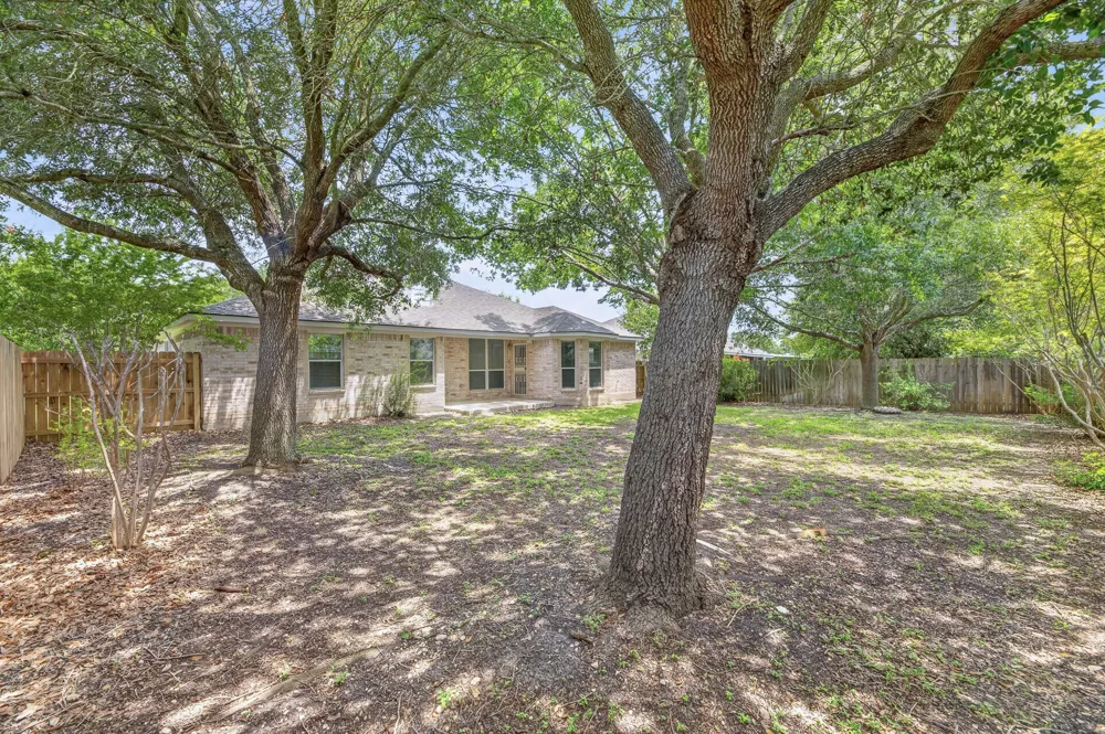 1604 Prickly Pear Street Lockhart, TX 78644