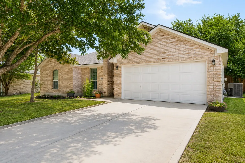 1604 Prickly Pear Street Lockhart, TX 78644