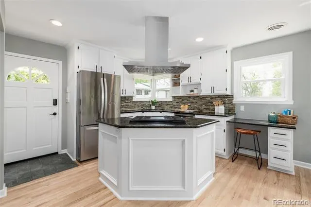 9525 W 11th Avenue Lakewood, CO 80215
