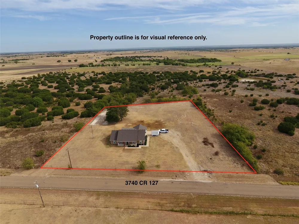 3740 CR 127 Gatesville, TX 76528