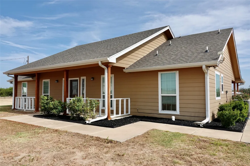 3740 CR 127 Gatesville, TX 76528