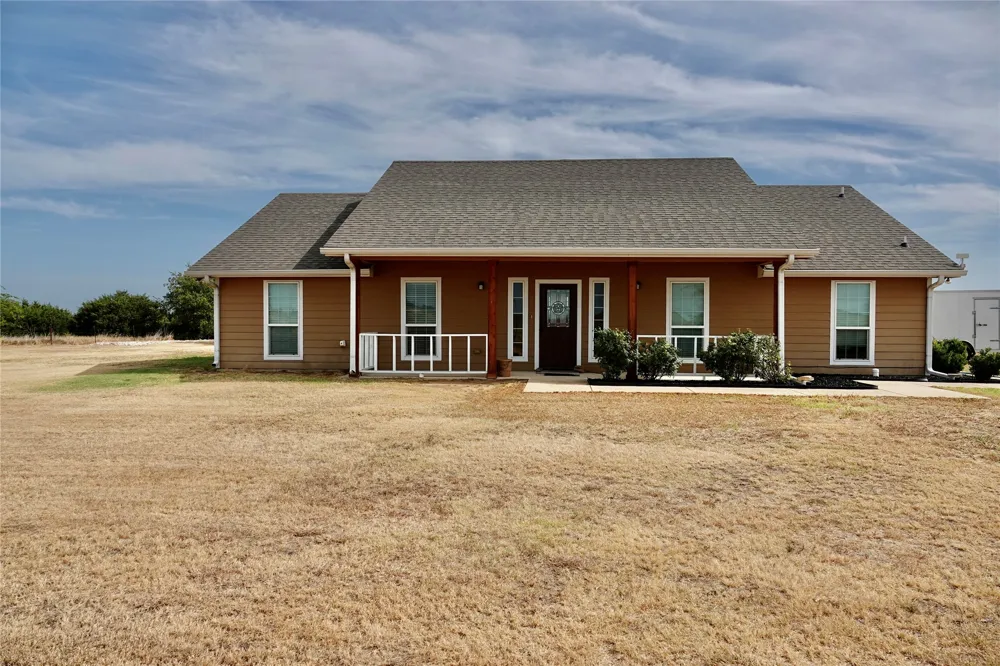 3740 CR 127 Gatesville, TX 76528