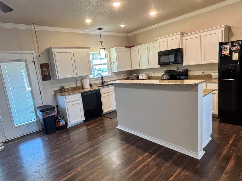 3740 CR 127 Gatesville, TX 76528