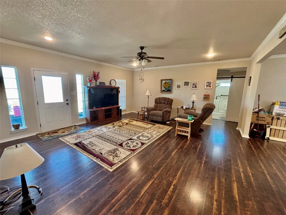3740 CR 127 Gatesville, TX 76528