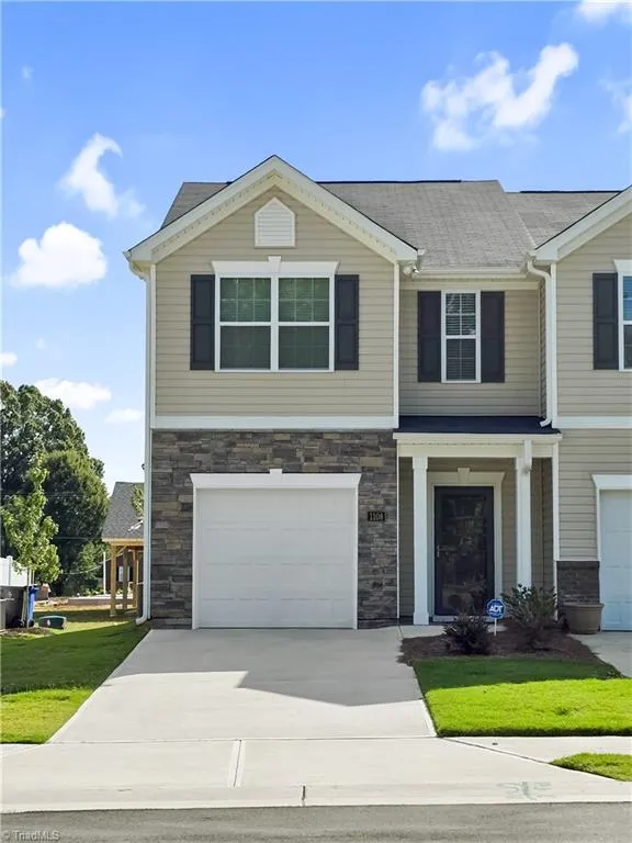 1108 Evelynnview Lane Kernersville, NC 27284