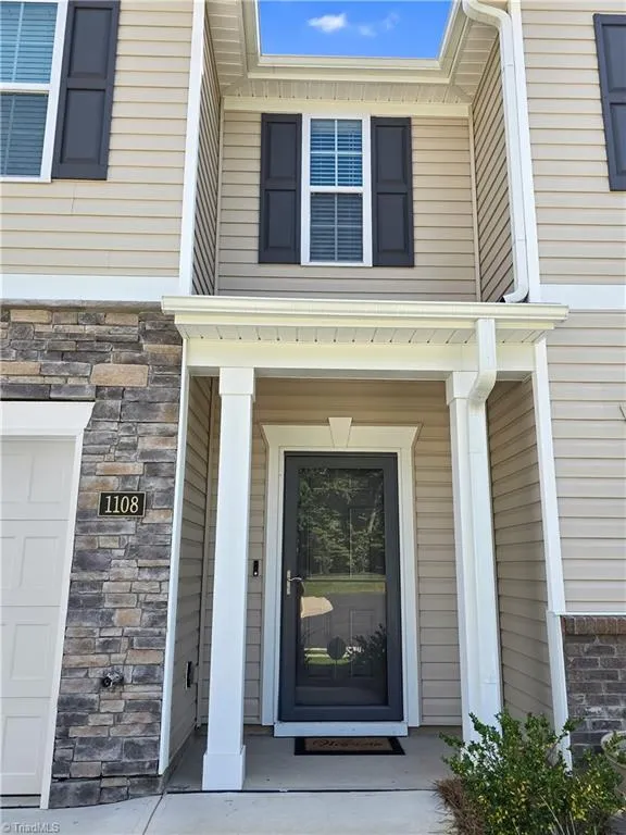 1108 Evelynnview Lane Kernersville, NC 27284