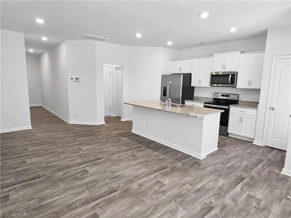 1108 Evelynnview Lane Kernersville, NC 27284