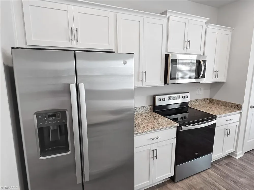 1108 Evelynnview Lane Kernersville, NC 27284
