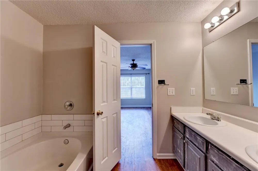 5634 Lawley Drive Johns Creek, GA 30022