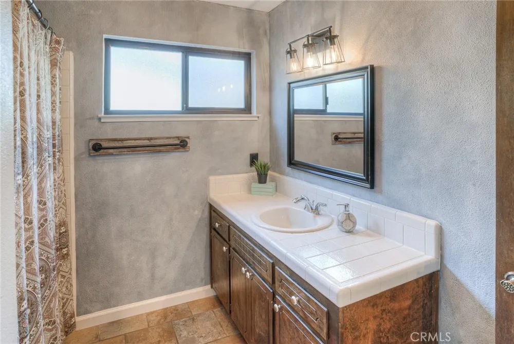 805 Madrone Avenue Chico, CA 95926