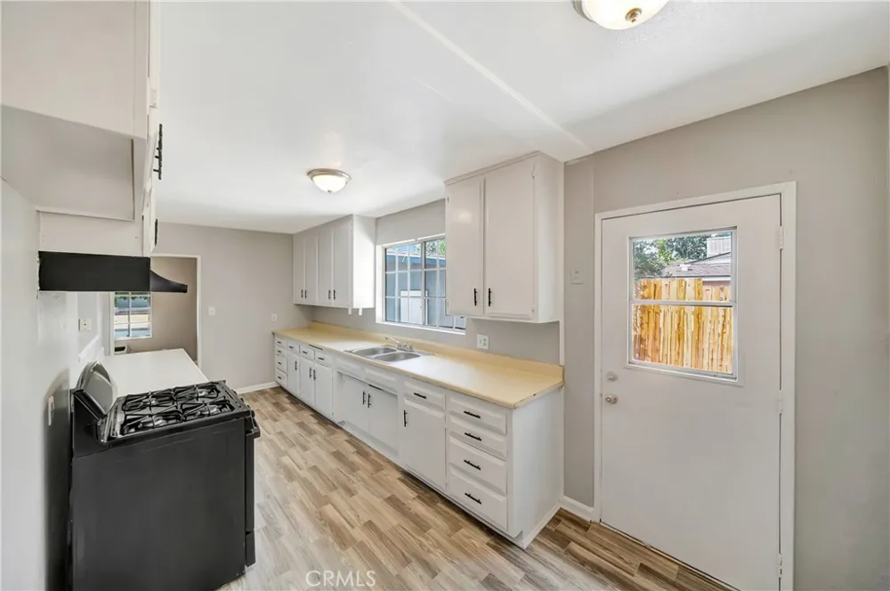 44258 Foxton Lancaster, CA 93535
