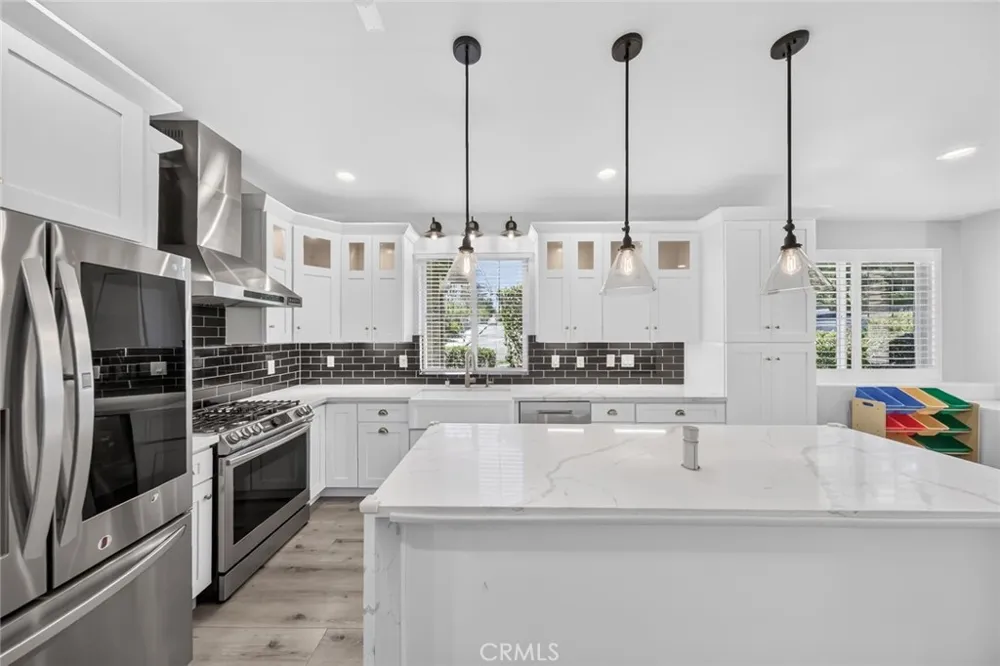15 E Alegria Sierra Madre, CA 91024