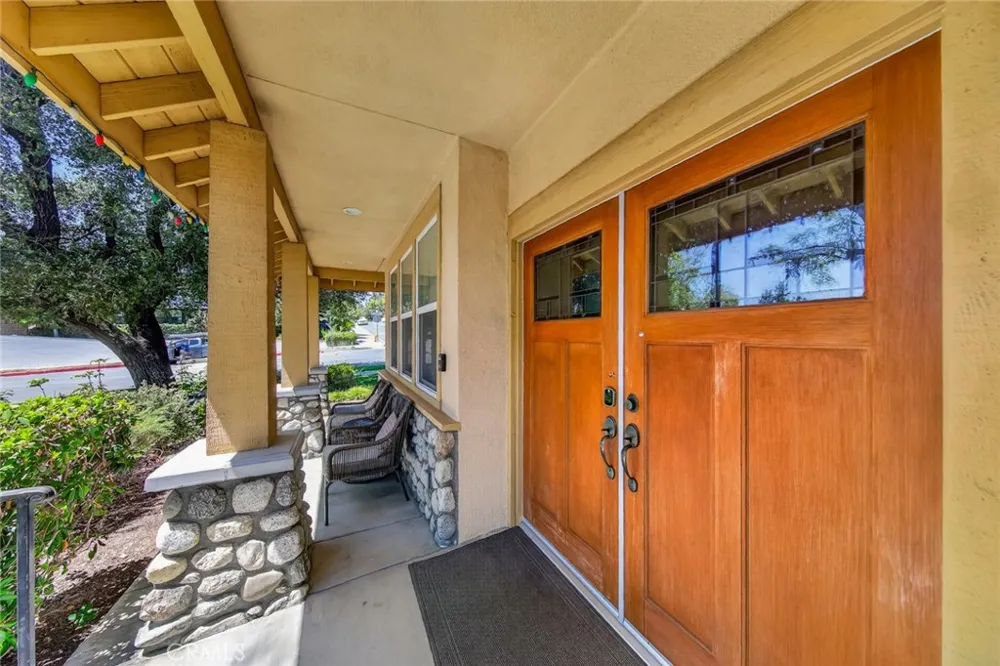 15 E Alegria Sierra Madre, CA 91024