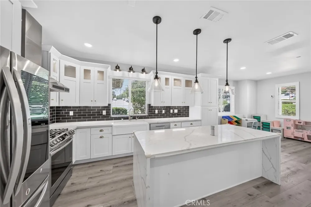 15 E Alegria Sierra Madre, CA 91024