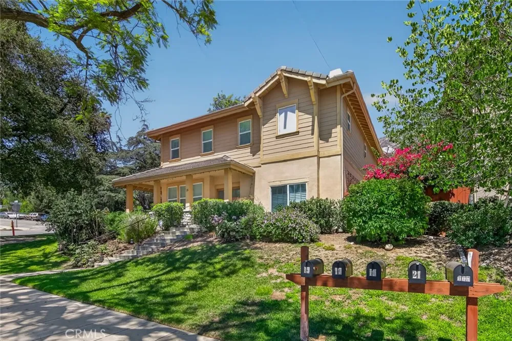 15 E Alegria Sierra Madre, CA 91024