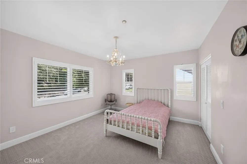 15 E Alegria Sierra Madre, CA 91024