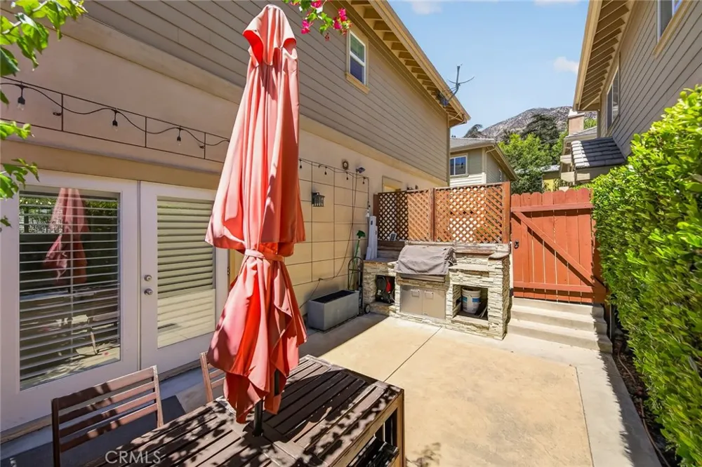 15 E Alegria Sierra Madre, CA 91024