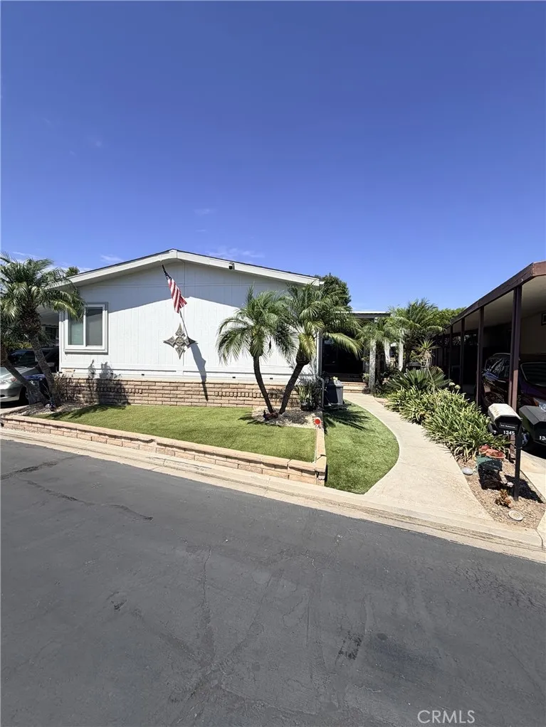1345 Summer Lake Circle #127 Brea, CA 92821