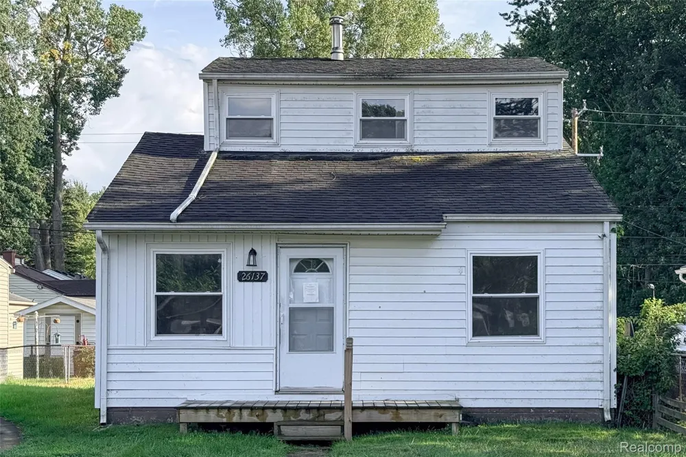 26137 Superior Road Taylor City, MI 48180