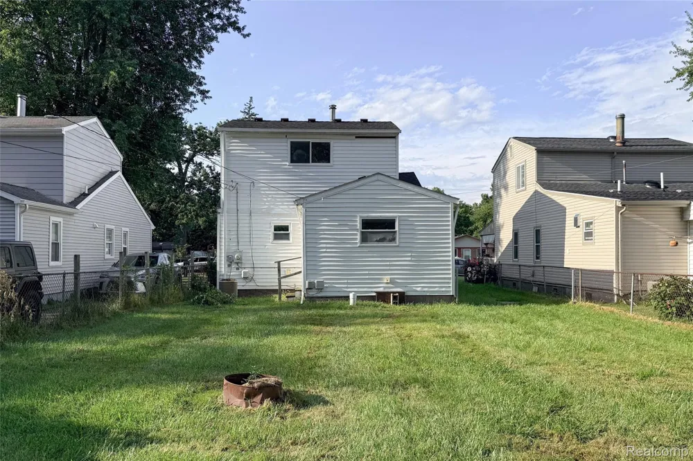 26137 Superior Road Taylor City, MI 48180