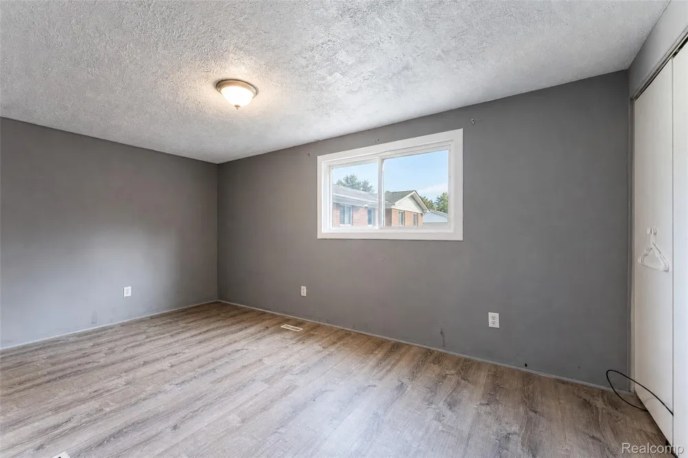 26137 Superior Road Taylor City, MI 48180