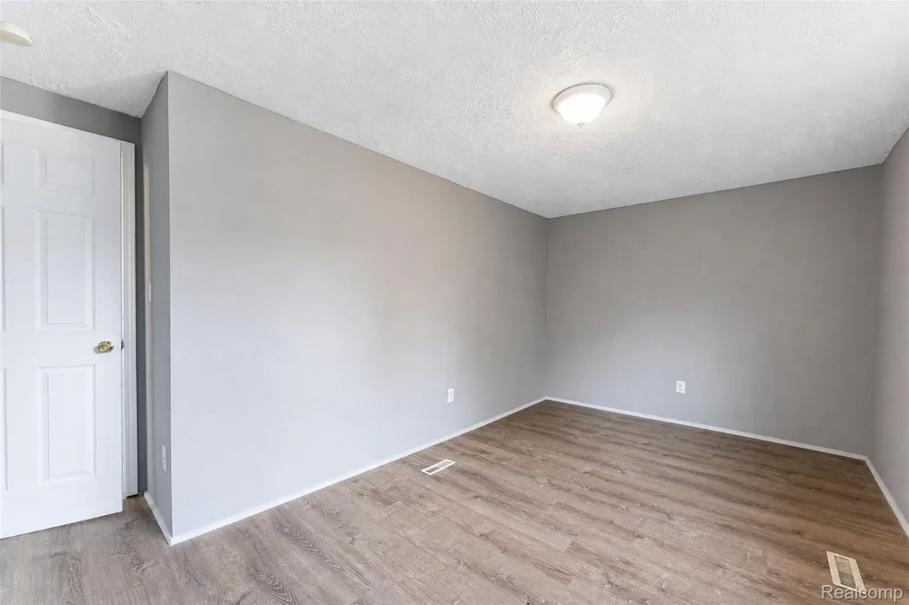 26137 Superior Road Taylor City, MI 48180