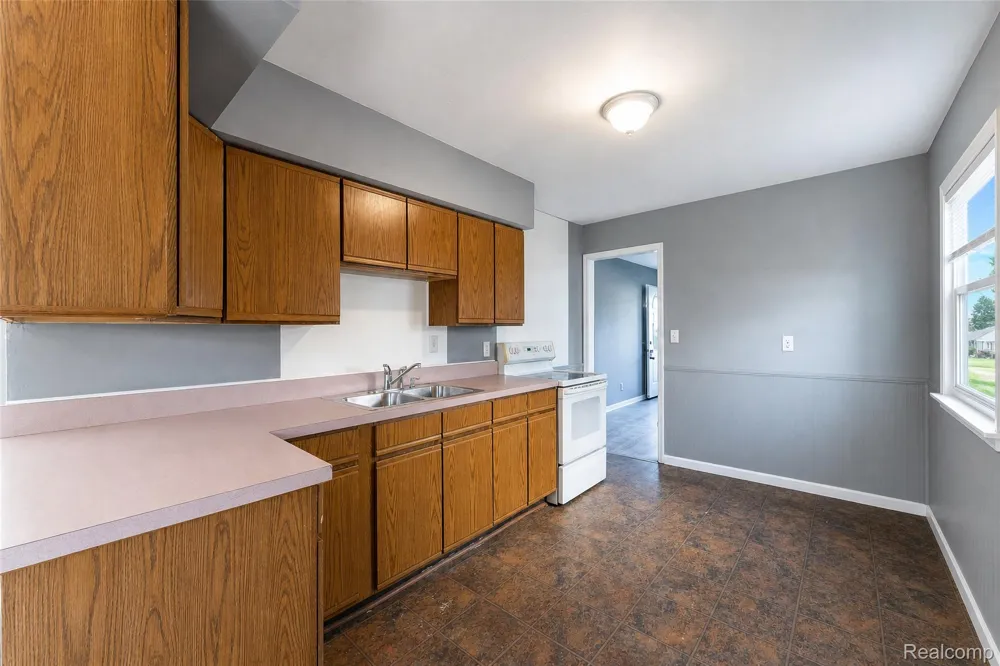 26137 Superior Road Taylor City, MI 48180