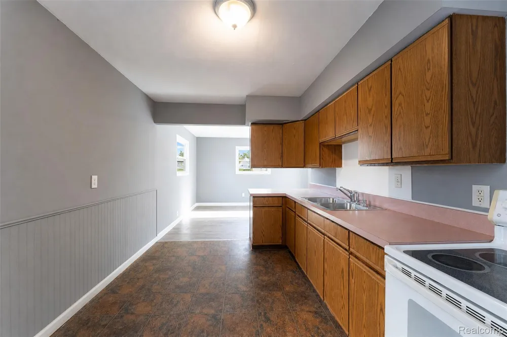 26137 Superior Road Taylor City, MI 48180