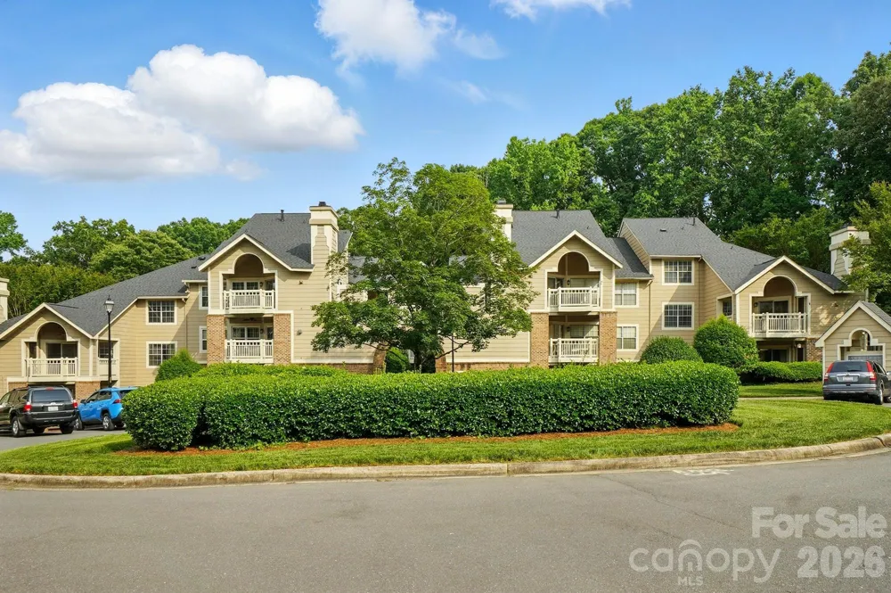 5007 Sharon Road Charlotte, NC 28210