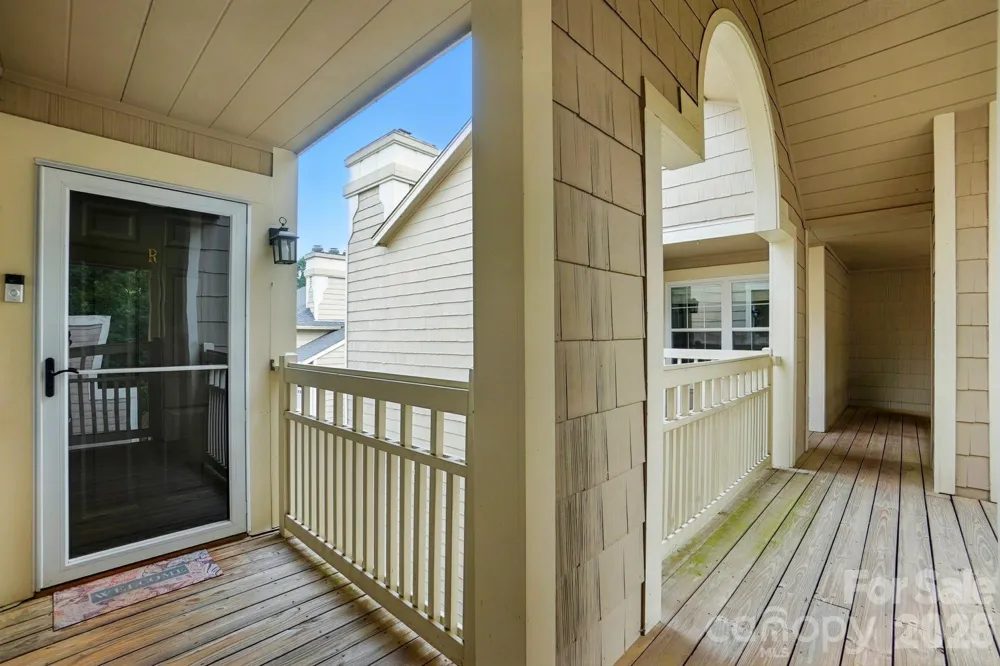 5007 Sharon Road Charlotte, NC 28210