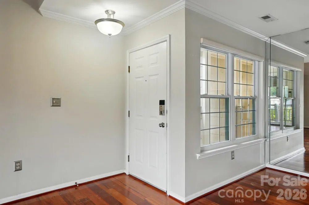 5007 Sharon Road Charlotte, NC 28210