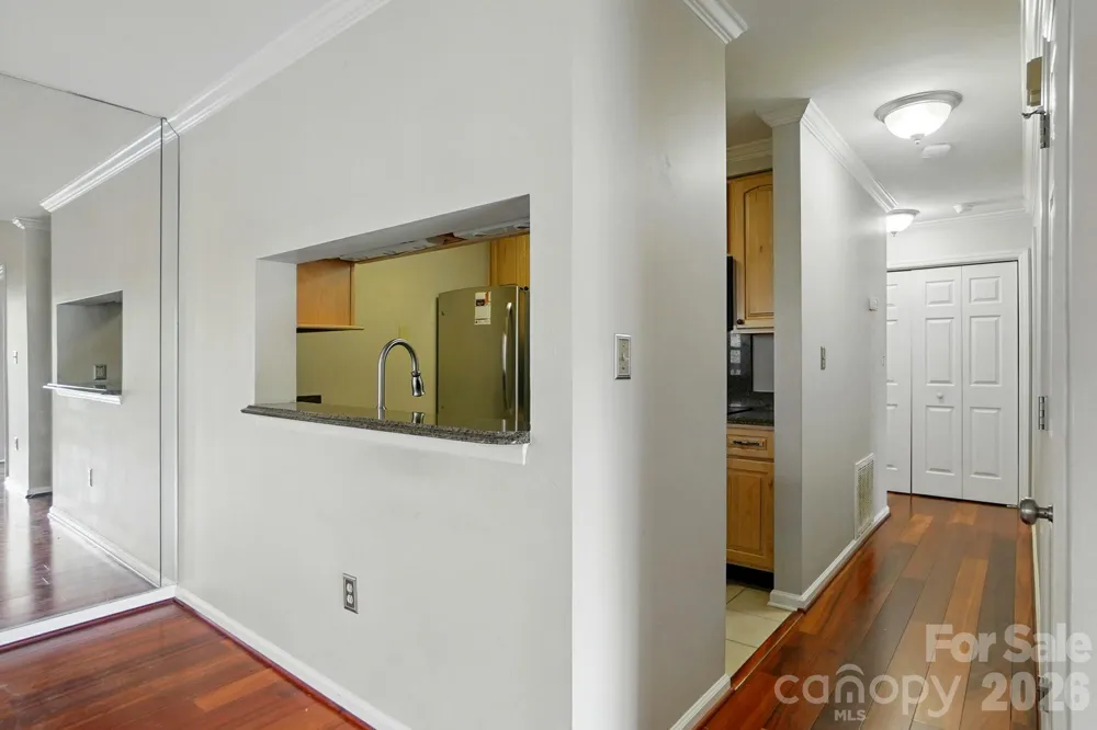 5007 Sharon Road Charlotte, NC 28210