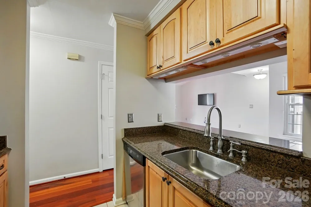 5007 Sharon Road Charlotte, NC 28210