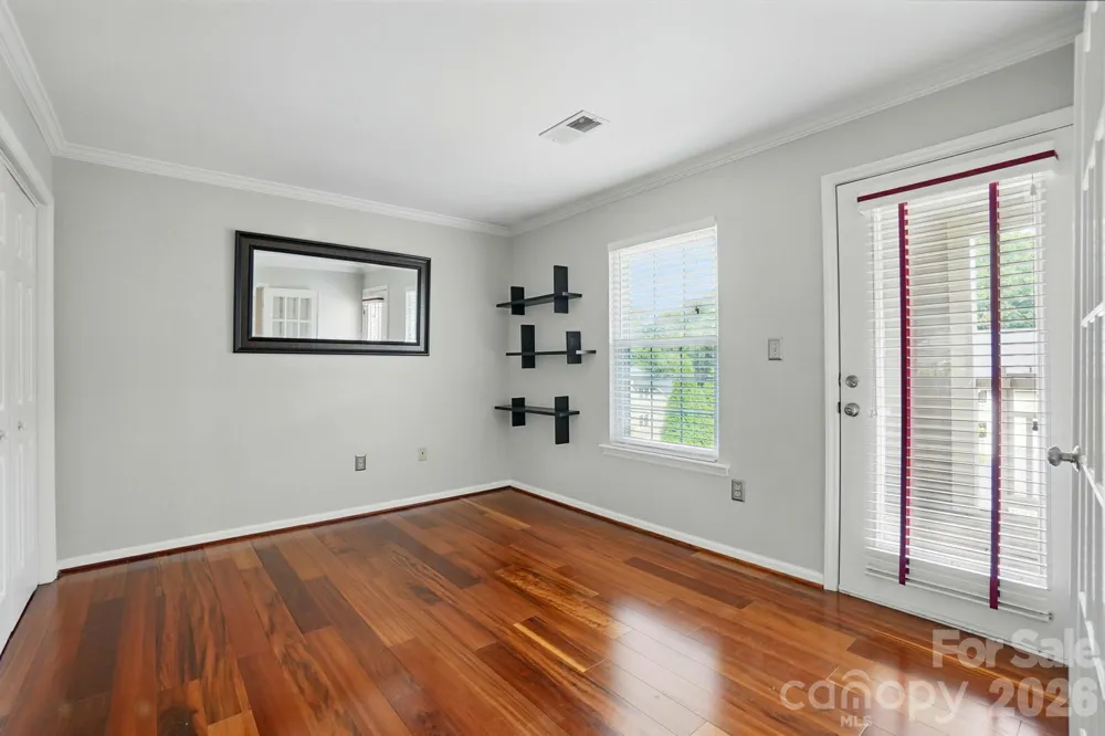 5007 Sharon Road Charlotte, NC 28210