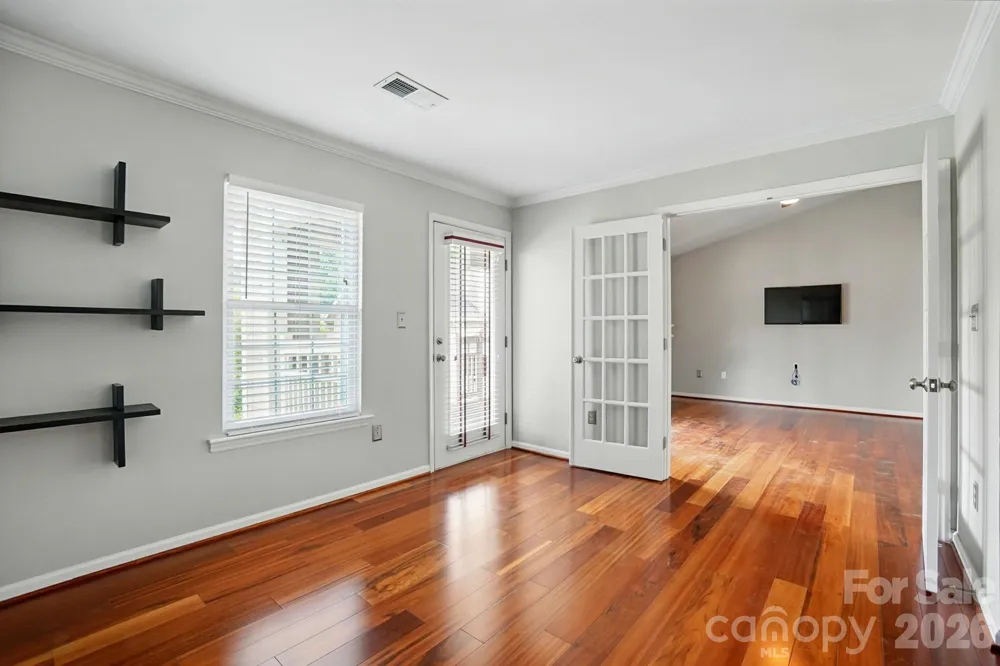 5007 Sharon Road Charlotte, NC 28210
