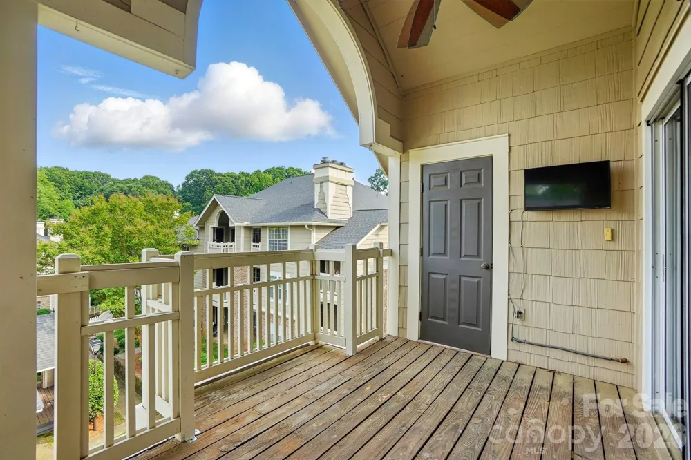 5007 Sharon Road Charlotte, NC 28210
