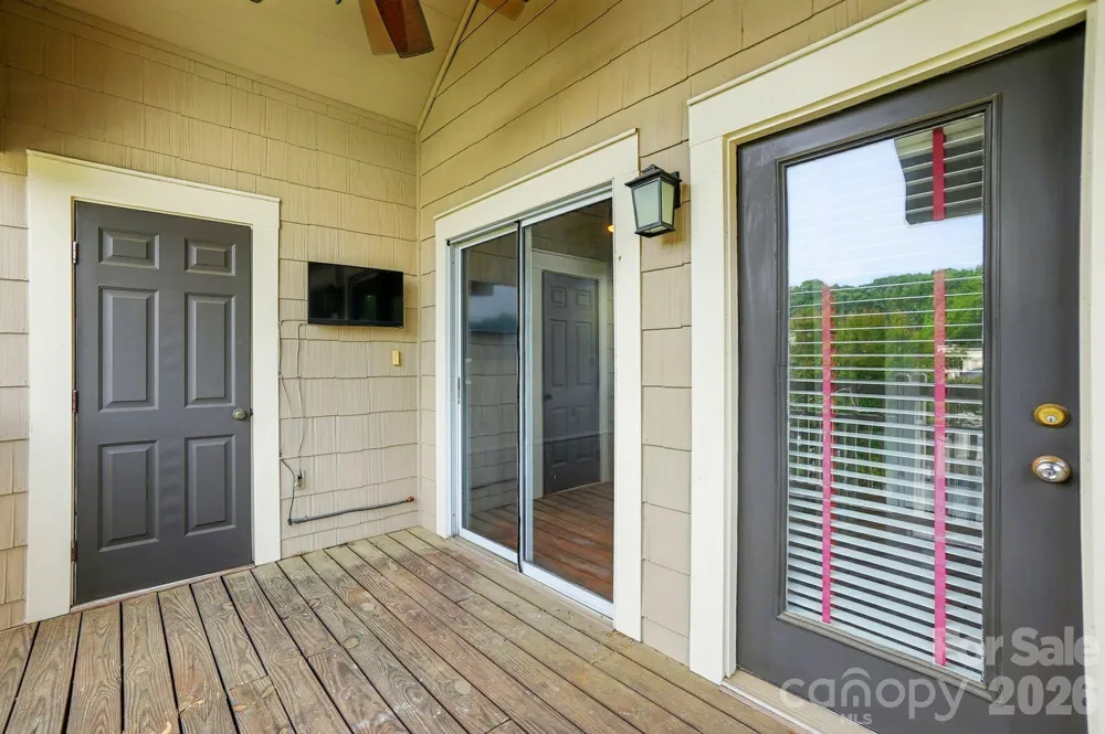 5007 Sharon Road Charlotte, NC 28210
