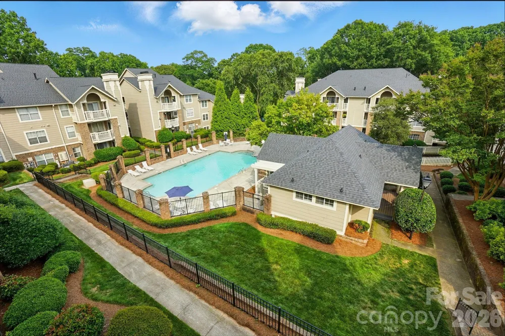 5007 Sharon Road Charlotte, NC 28210