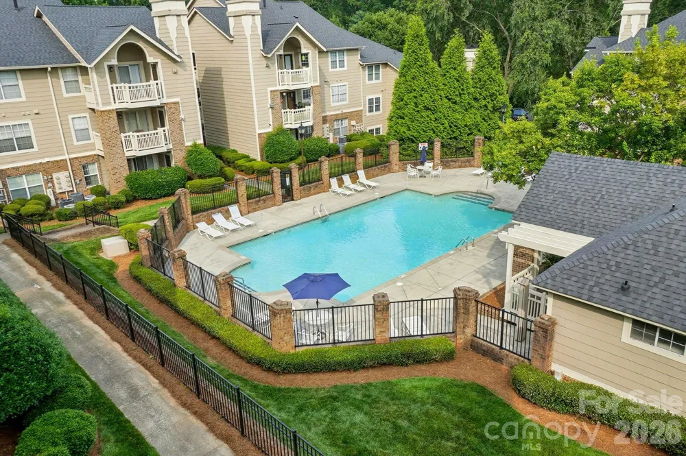 5007 Sharon Road Charlotte, NC 28210