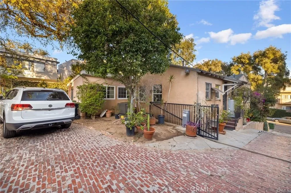 1283 S Dunsmuir Los Angeles, CA 90019