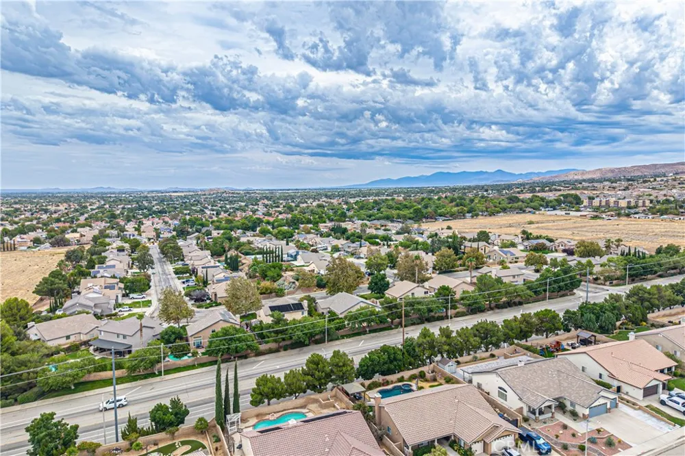 42319 Camden Way Lancaster, CA 93536
