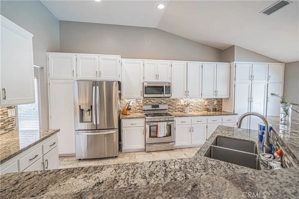 42319 Camden Way Lancaster, CA 93536