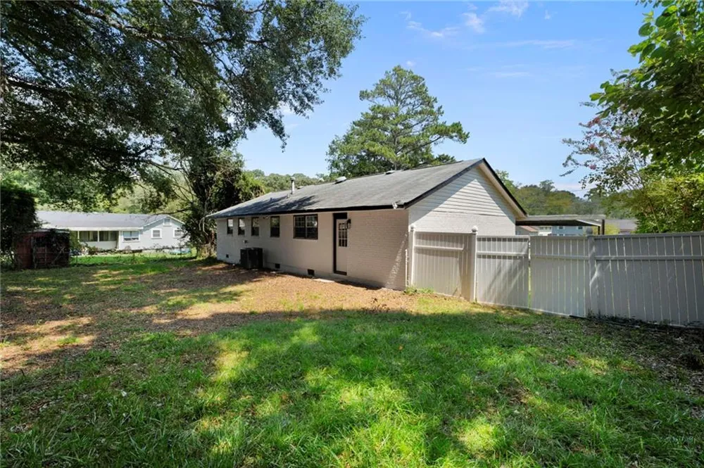 6787 Dnae Ct Riverdale, GA 30274