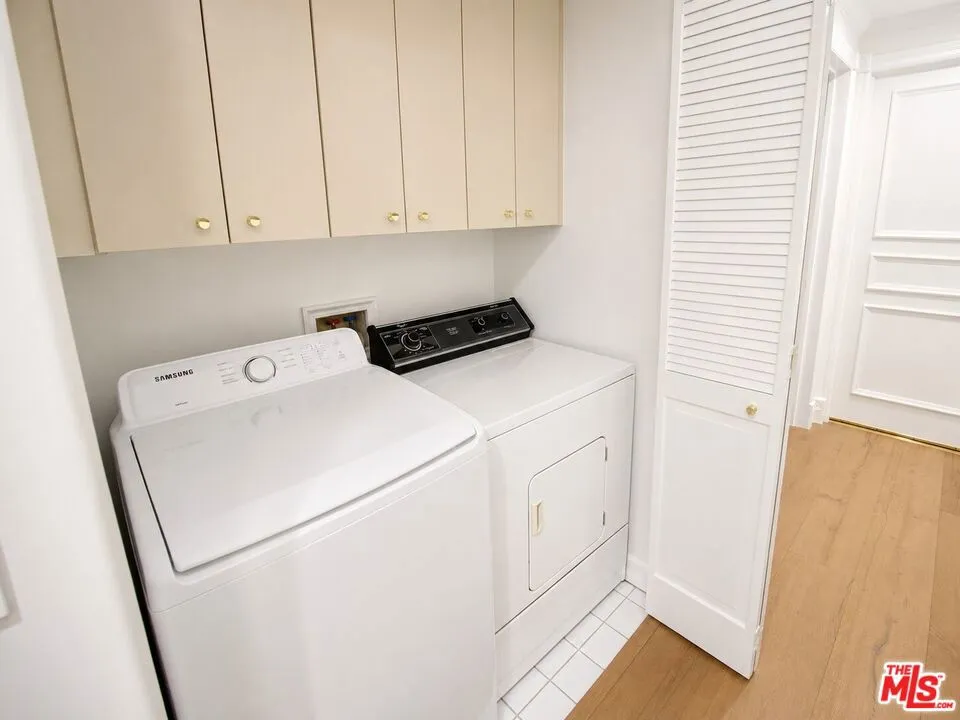 342 Palm Drive #201 Beverly Hills, CA 90210