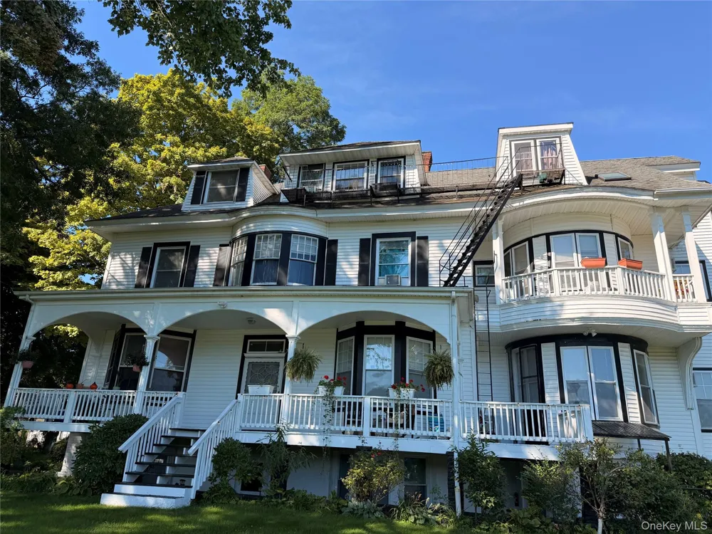 66 Ondaora Parkway #6 Highland Falls, NY 10928