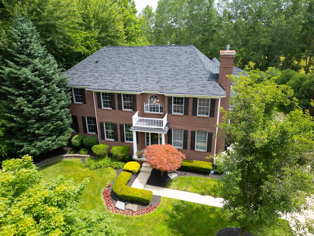 613 Aylesbury Court Canton, MI 48187