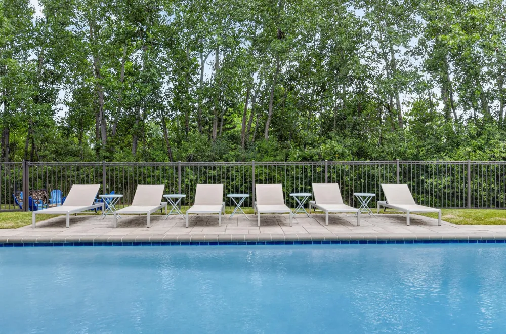 613 Aylesbury Court Canton, MI 48187